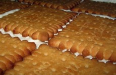 Vanilyalı Bisküvili Pasta Tarifi
