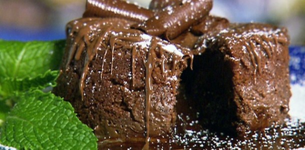 Fındıklı Çikolatalı Islak Kek Tarifi